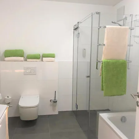 Panorama Penthouse Mit Klima Und Whirlpool Fuer Bis Zu 6 Personen דירה פרנקנטל