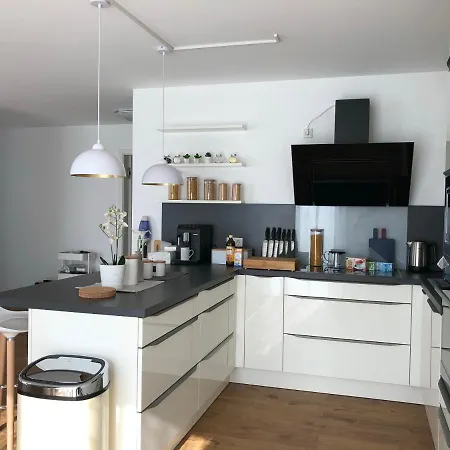 Panorama Penthouse Mit Klima Und Whirlpool Fuer Bis Zu 6 Personen * 프랑켄탈