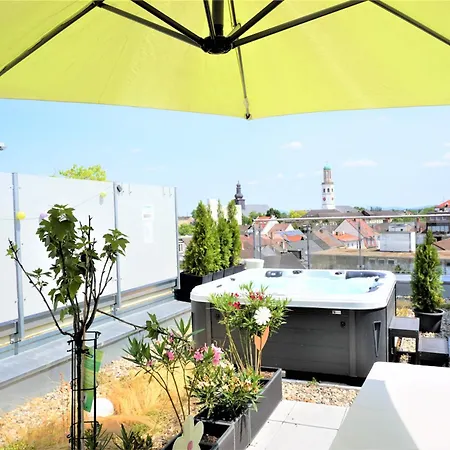 Panorama Penthouse Mit Klima Und Whirlpool Fuer Bis Zu 6 Personen