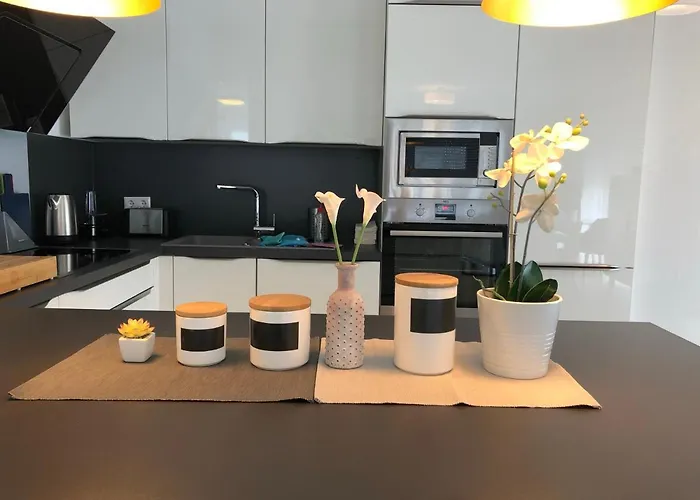 Apartamento Panorama Penthouse Mit Klima Und Whirlpool Fuer Bis Zu 6 Personen *